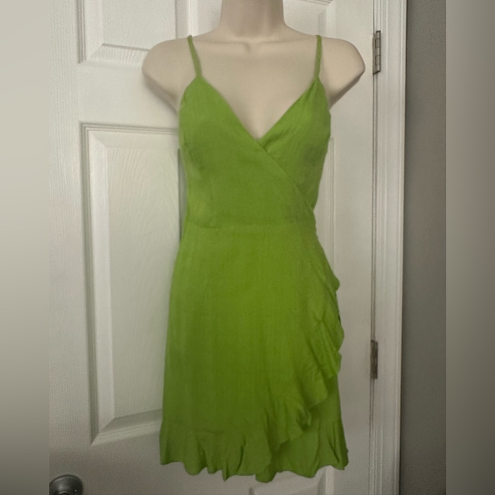 NWT Lulus green wrap dress small